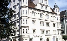 Der Fuerstenhof